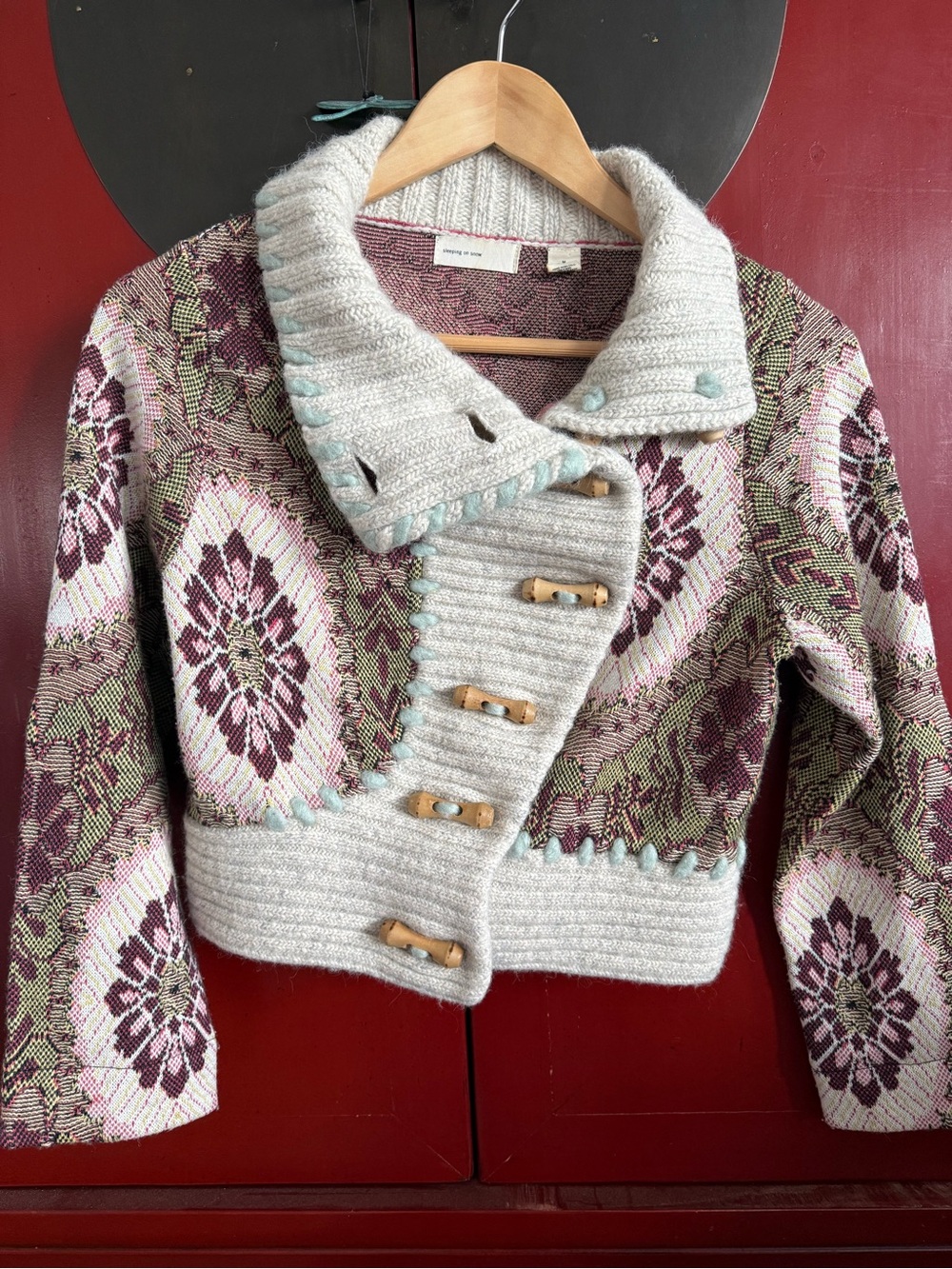 Womens Floral Jacquard Toggle Cardigan Sweater - Cream & Mauve